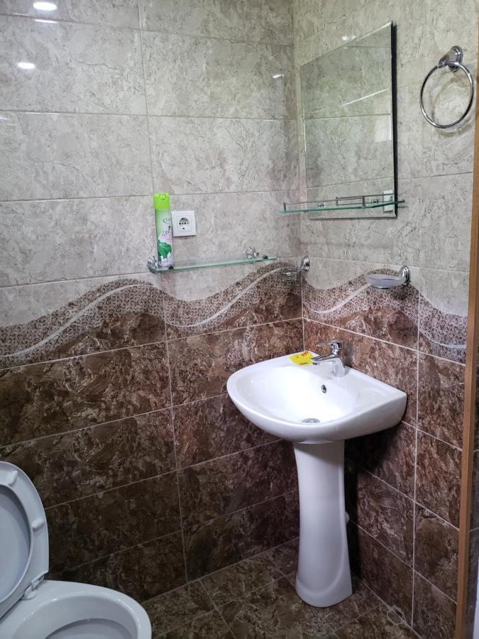 Guest House Nanu 메스티아 외부 사진