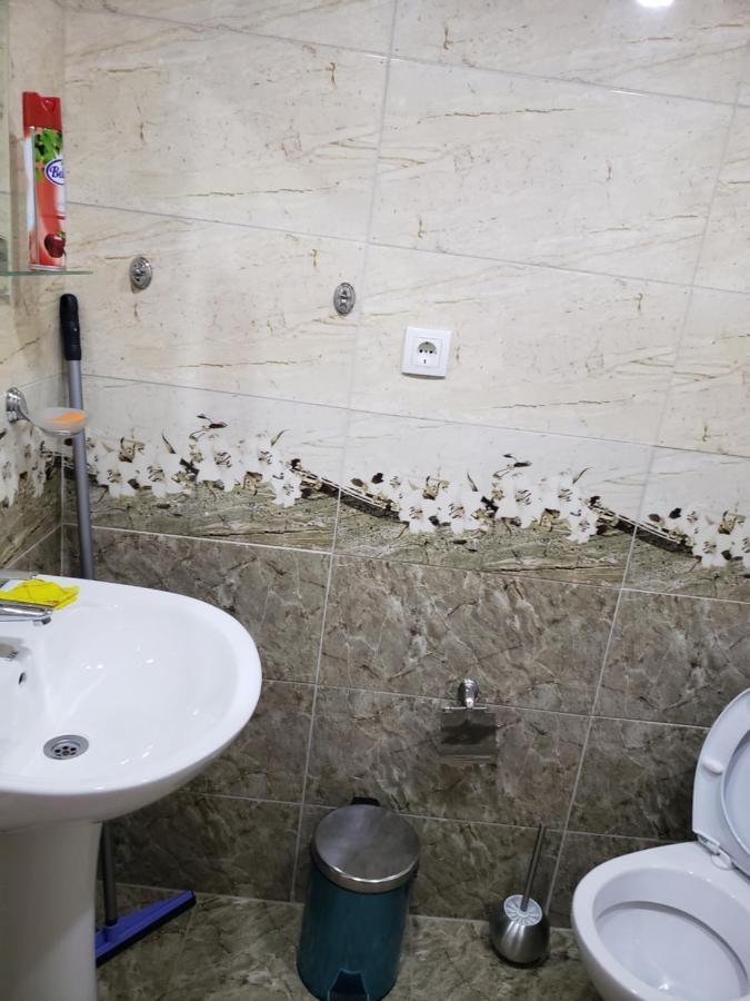 Guest House Nanu 메스티아 외부 사진