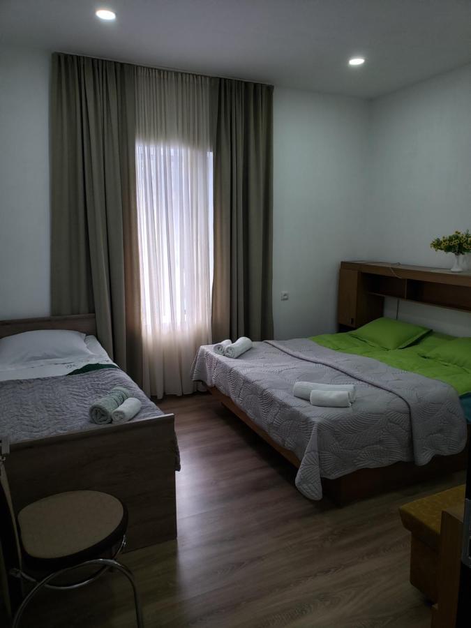 Guest House Nanu 메스티아 외부 사진